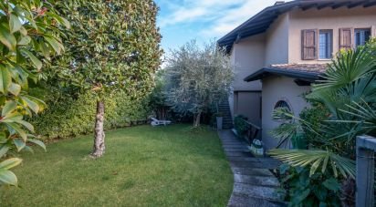 Appartamento 6 locali di 107 m² a Padenghe sul Garda (25080)