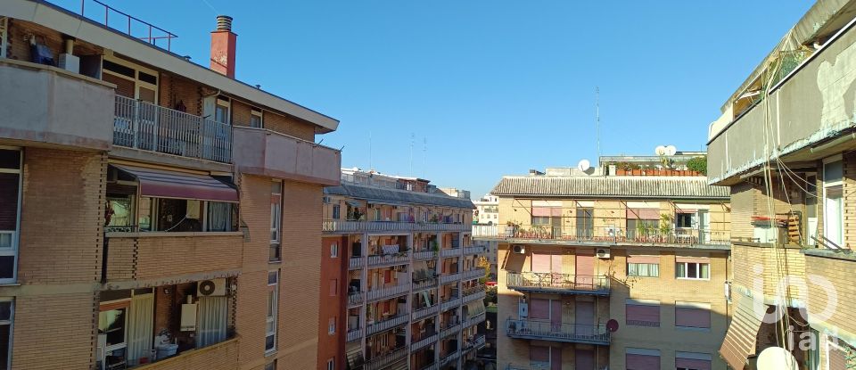 Bilocale di 87 m² a Roma (00146)