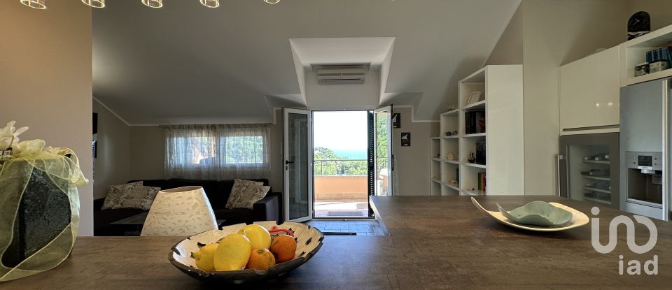 Three-room apartment of 84 m² in Andora (17051)