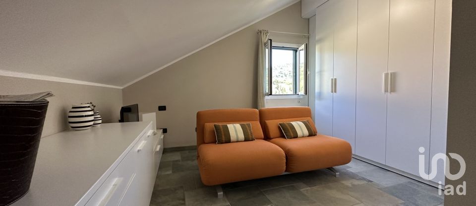 Three-room apartment of 84 m² in Andora (17051)