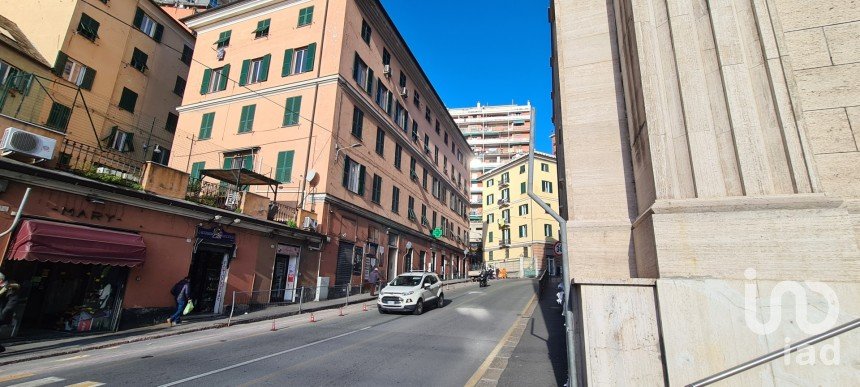Negozio / locale commerciale di 10 m² in Genova (16157)