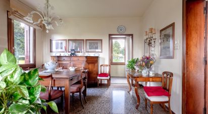 Farm 11 rooms of 383 m² in Oderzo (31046)