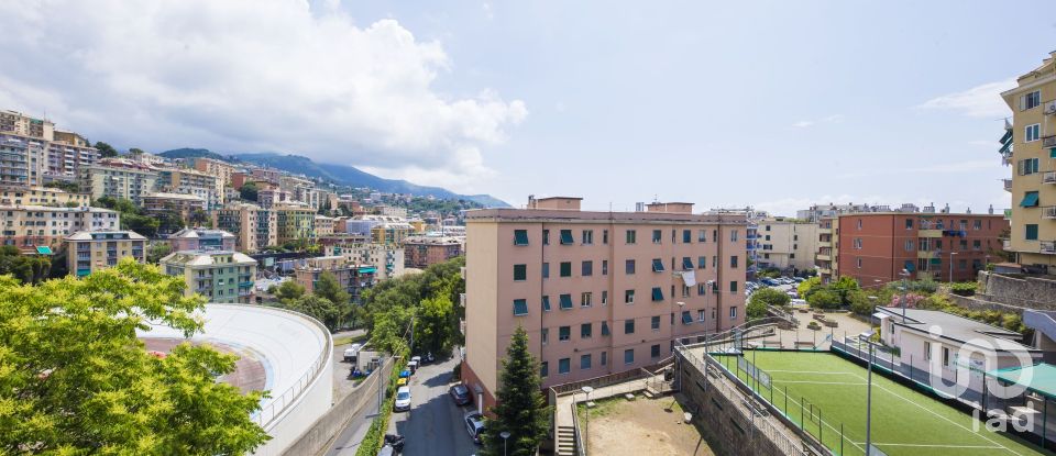 Apartment 6 rooms of 110 m² in Genova (16131)