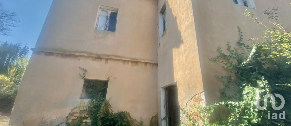 Casa 10 locali di 300 m² in Castel di Lama (63082)