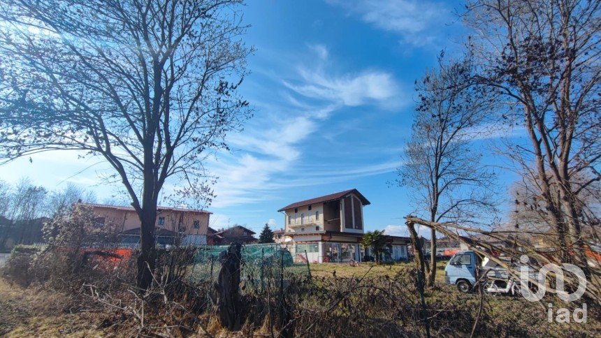Terreno di 1.700 m² in Oleggio Castello (28040)