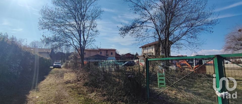 Land of 1,700 m² in Oleggio Castello (28040)