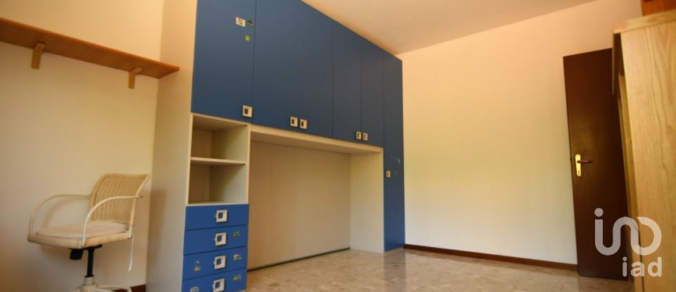 Appartamento 5 locali di 70 m² a Genova (16159)