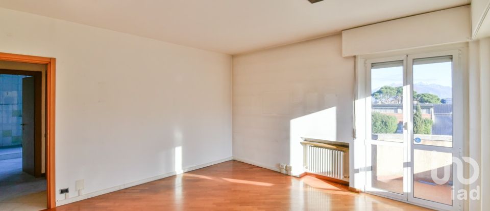 Three-room apartment of 155 m² in Lurago d'Erba (22040)