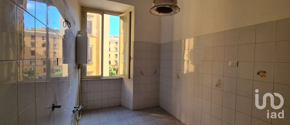 Apartment 5 rooms of 102 m² in Roma (00185)