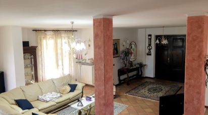 Casale 6 locali di 350 m² in Monte Cerignone (61010)