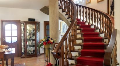 Casale 6 locali di 350 m² in Monte Cerignone (61010)