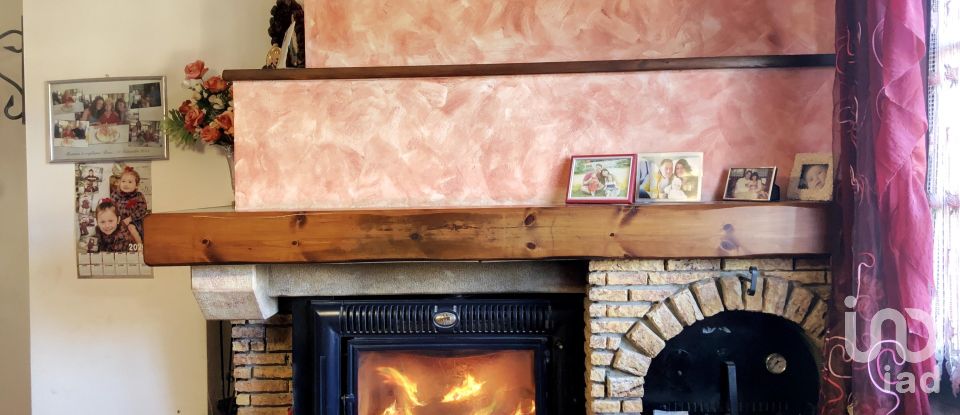 Casale 6 locali di 350 m² in Monte Cerignone (61010)