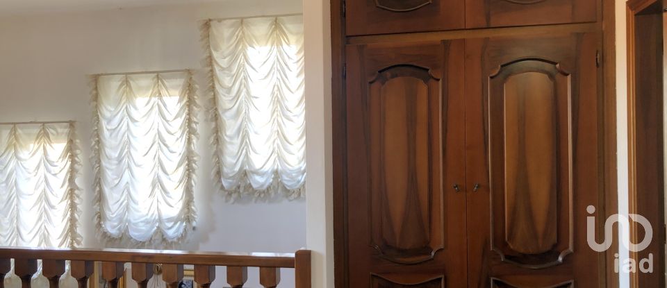 Casale 6 locali di 350 m² in Monte Cerignone (61010)