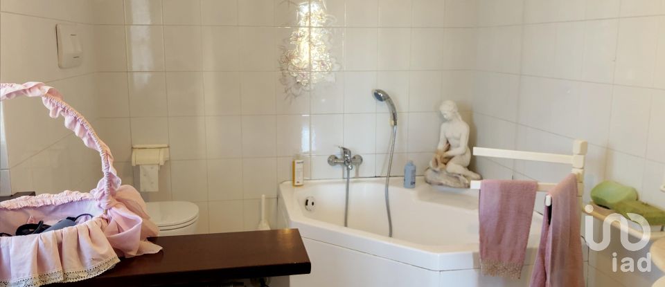 Casale 6 locali di 350 m² in Monte Cerignone (61010)