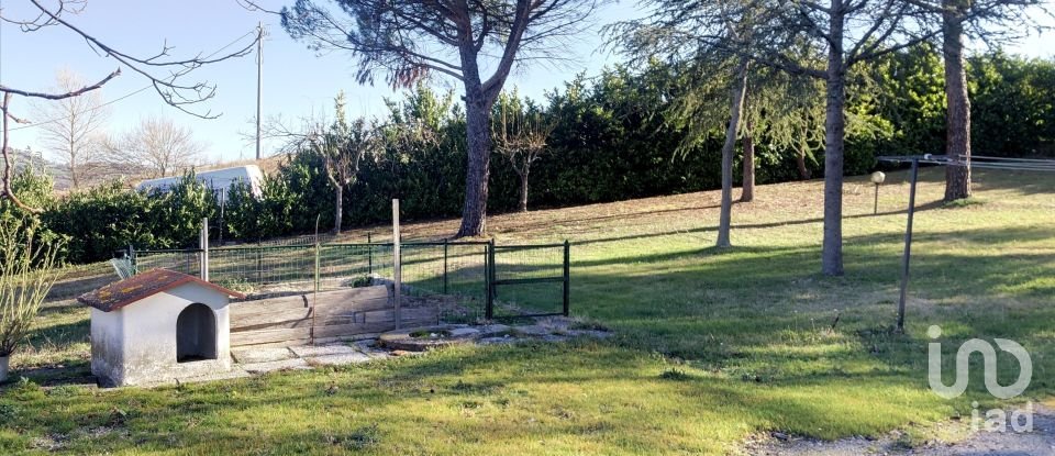 Casale 6 locali di 350 m² in Monte Cerignone (61010)