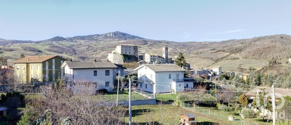 Casale 6 locali di 350 m² in Monte Cerignone (61010)