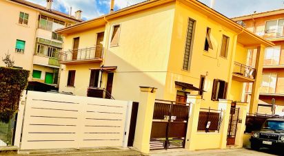 Varie superfici 8 locali di 150 m² a Sulmona (67039)