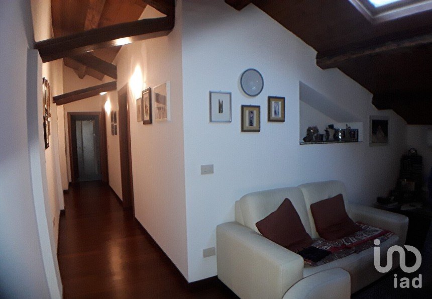 Apartment 9 rooms of 120 m² in Pesaro (61121)