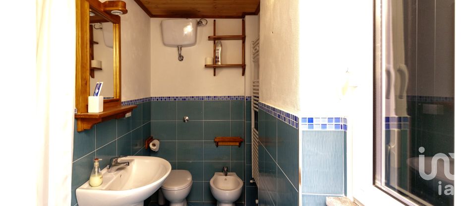 Lodge 9 rooms of 215 m² in Castellalto (64020)