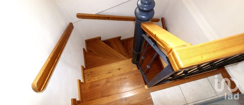 Lodge 9 rooms of 215 m² in Castellalto (64020)