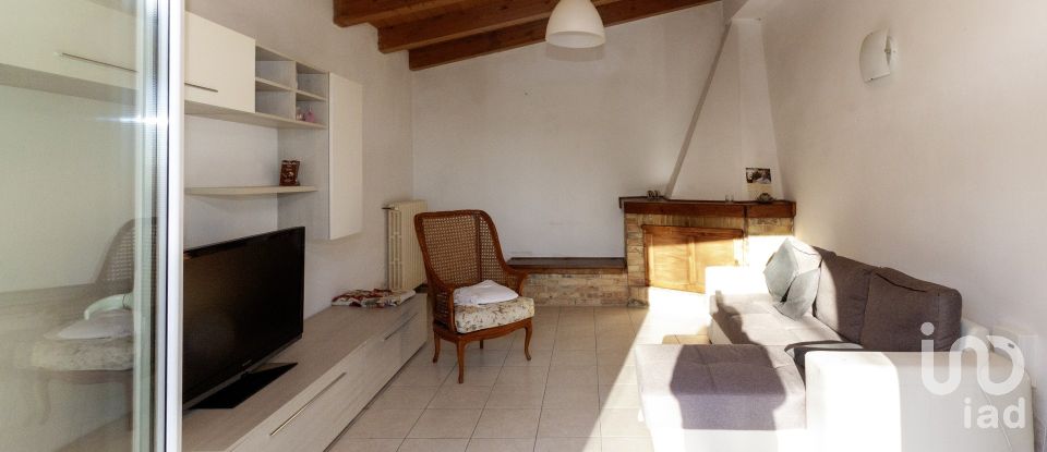 Lodge 9 rooms of 215 m² in Castellalto (64020)