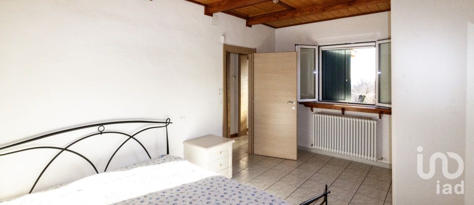 Lodge 9 rooms of 215 m² in Castellalto (64020)