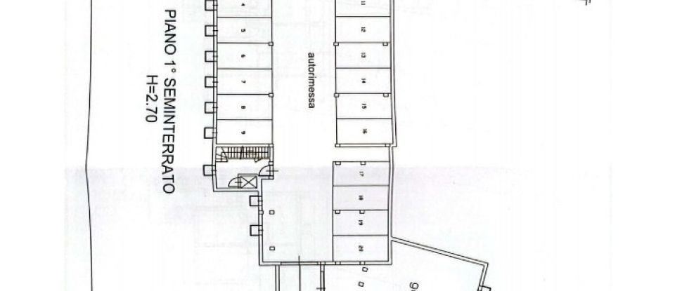 Farm 50 rooms of 1,900 m² in Roseto degli Abruzzi (64026)