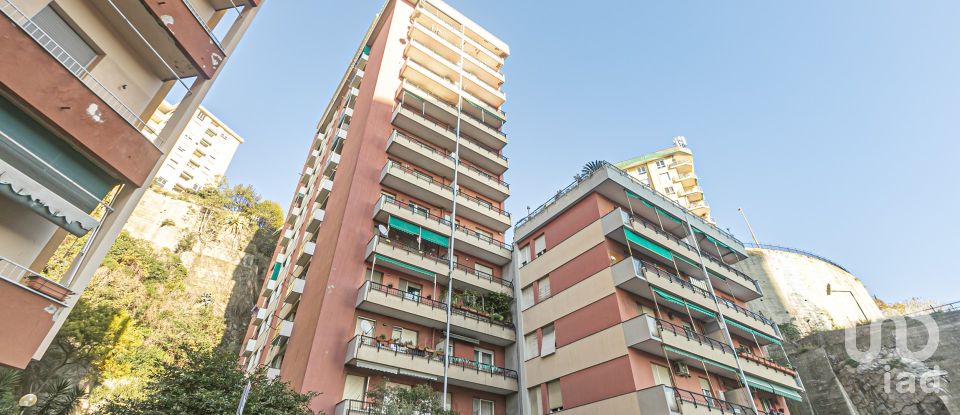 Three-room apartment of 96 m² in Genova (16149)