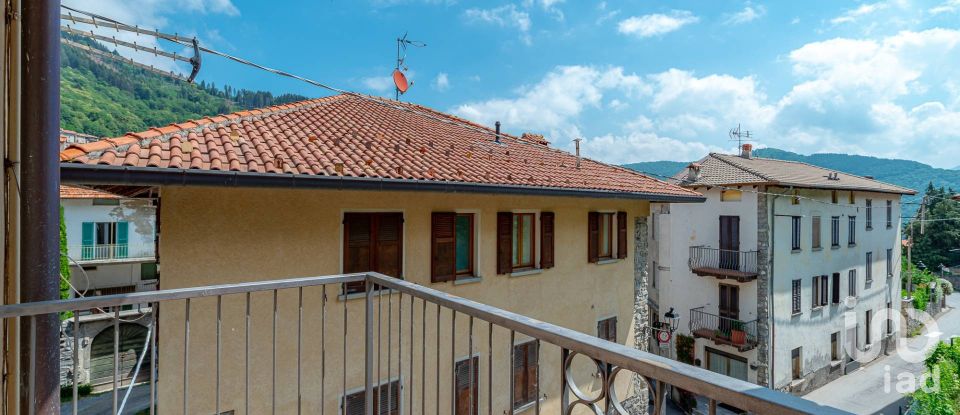 Land 4 rooms of 94 m² in Sormano (22030)