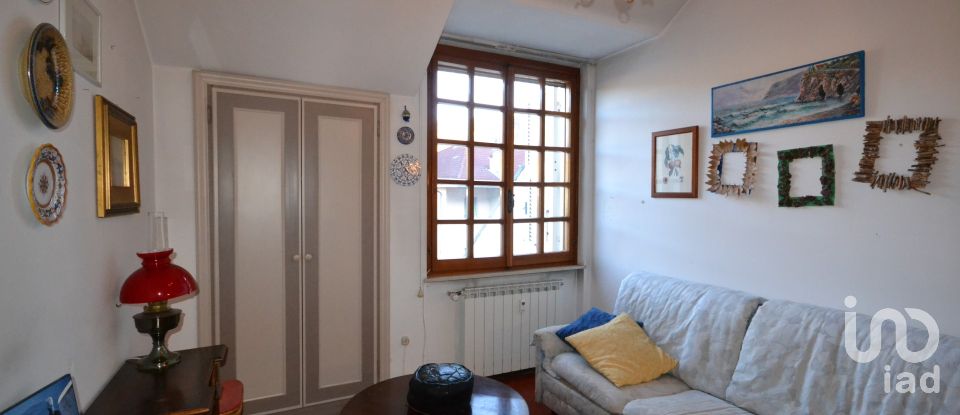 Attico / Mansarda / Loft 6 locali di 133 m² a Rossiglione (16010)