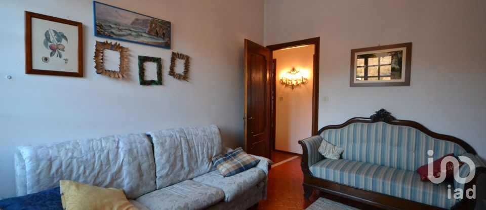 Attico / Mansarda / Loft 6 locali di 133 m² a Rossiglione (16010)