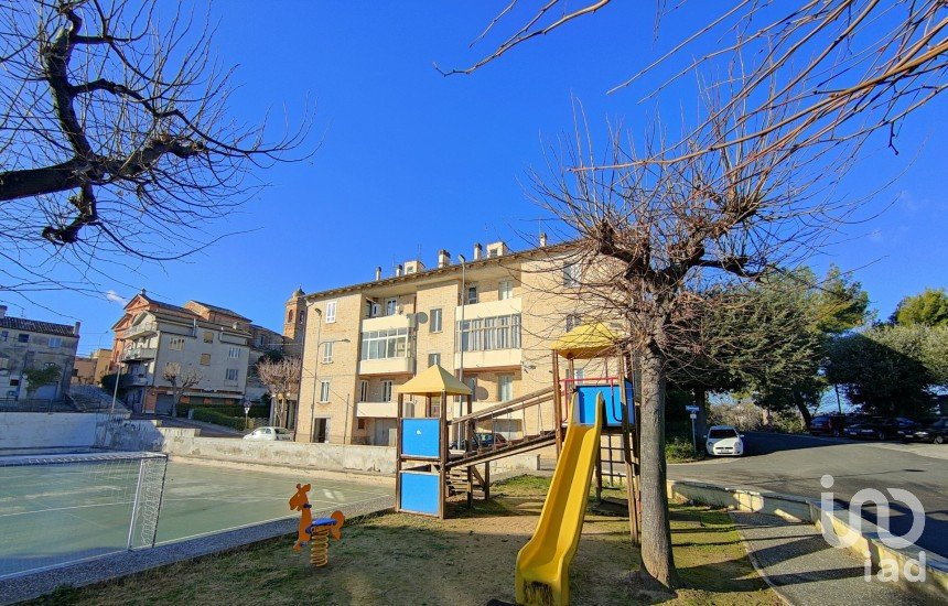 Appartamento 7 locali di 140 m² a Massignano (63061)