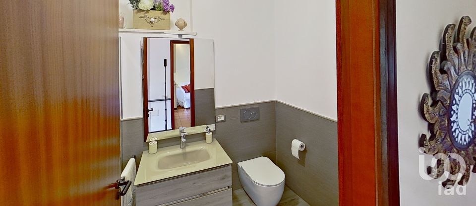 Appartamento 6 locali di 87 m² a Arenzano (16011)