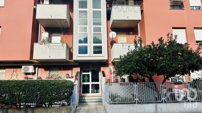 Appartamento 6 locali di 87 m² a Arenzano (16011)