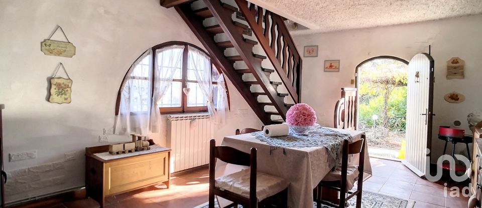 House 6 rooms of 91 m² in Ponzone (15010)