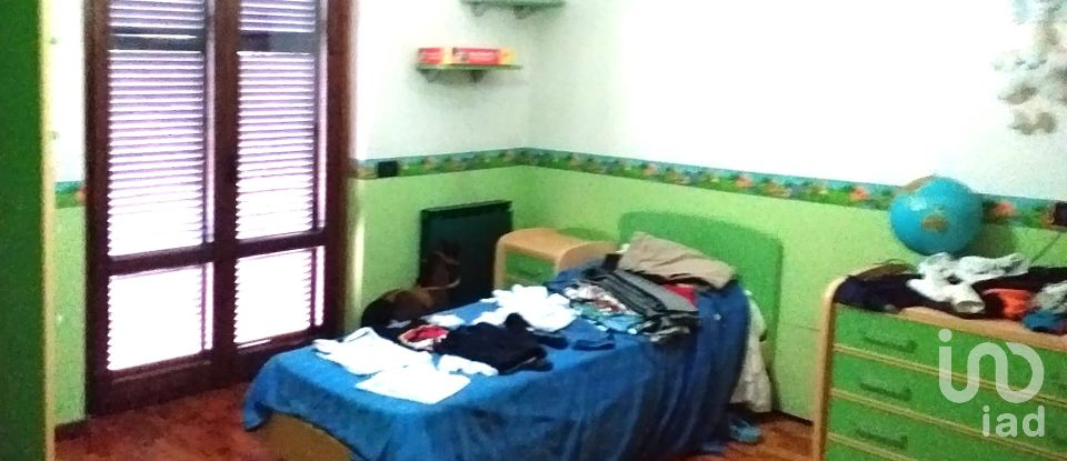 Casale 7 locali di 390 m² in Mosciano Sant'Angelo (64023)