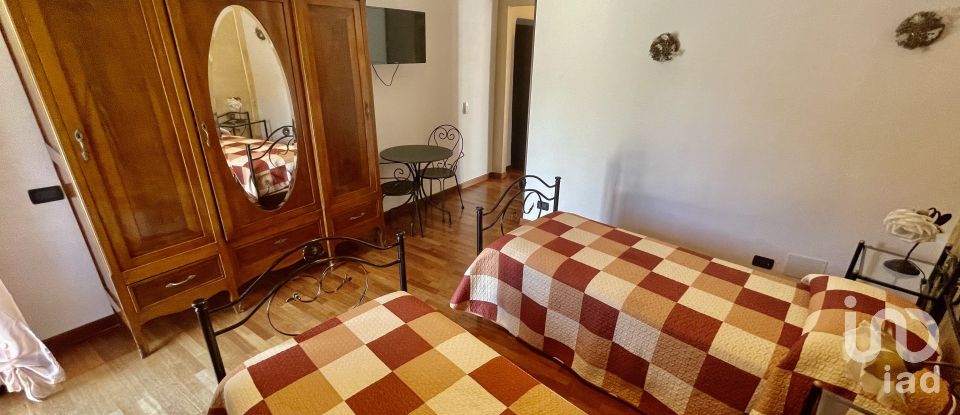 Villa 14 locali di 276 m² in Pettorano sul Gizio (67034)