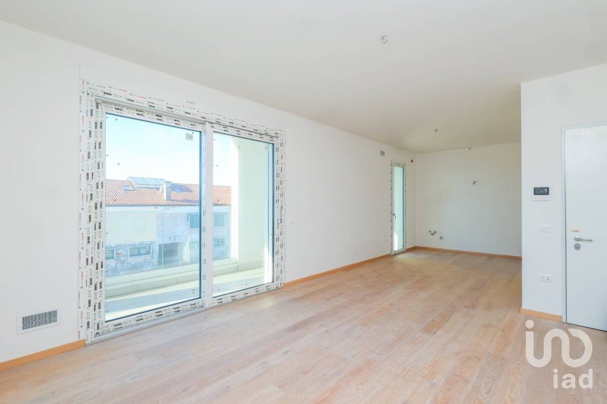 Four-room apartment of 136 m² in Mestrino (35035)