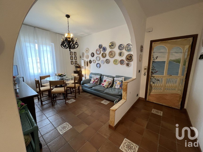 Apartment 5 rooms of 79 m² in Finale Ligure (17024)