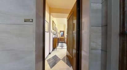 Hotel 8 rooms of 182 m² in Torino (10128)
