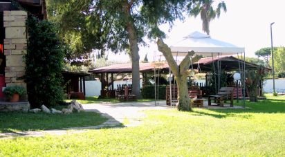 Casale 7 locali di 150 m² in Ardea (00040)