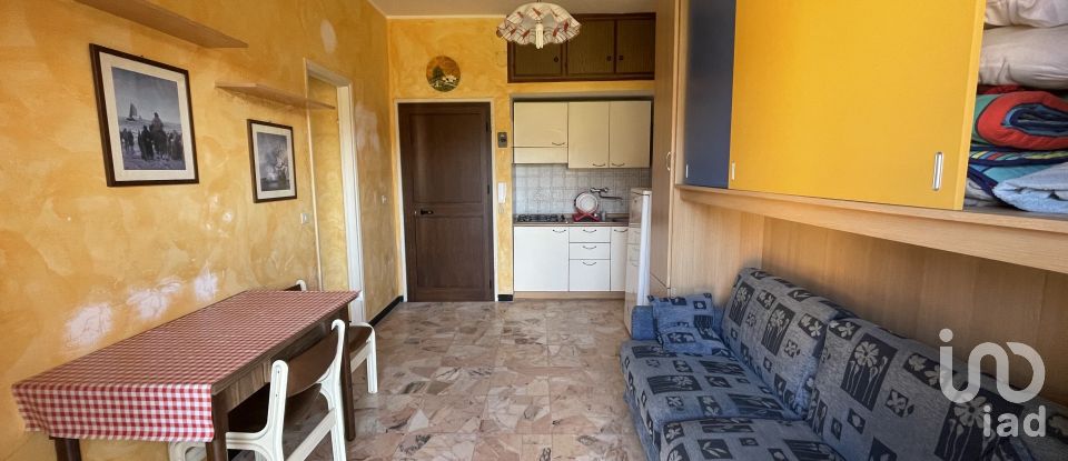 One-room apartment of 28 m² in Borghetto Santo Spirito (17052)