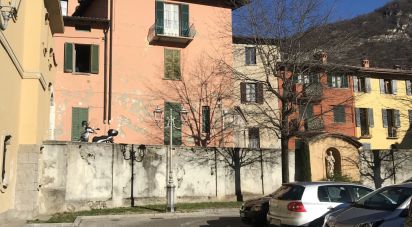 Three-room apartment of 74 m² in Canzo (22035)