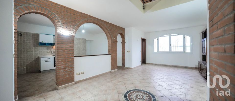 Town house 6 rooms of 269 m² in Migliarino (44027)