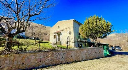 Town house 5 rooms of 140 m² in Cocullo (67030)