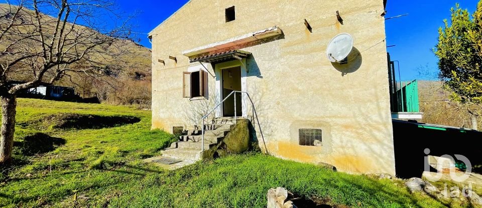 Town house 5 rooms of 140 m² in Cocullo (67030)
