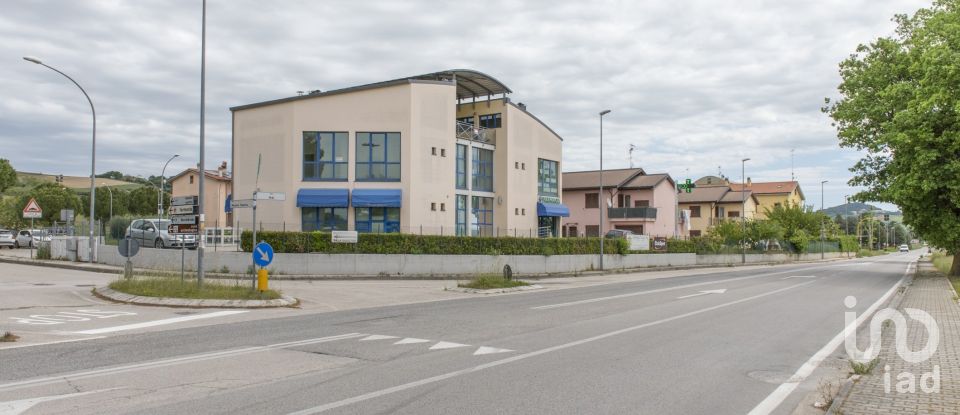 Negozio / locale commerciale di 47 m² in Osimo (60027)
