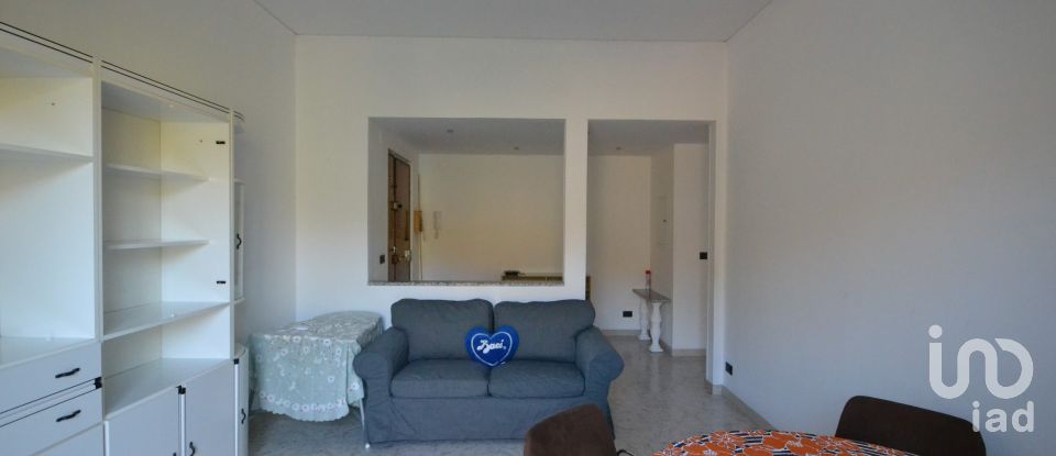 Three-room apartment of 60 m² in Genova (16156)