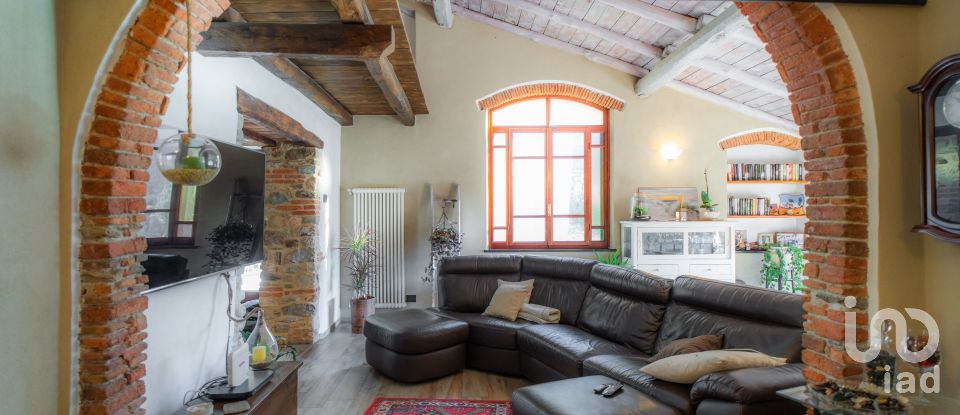 Casa indipendente 8 locali di 250 m² in Calice Ligure (17020)