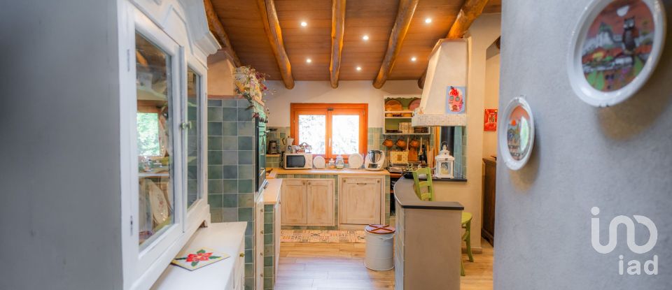 Casa indipendente 8 locali di 250 m² in Calice Ligure (17020)